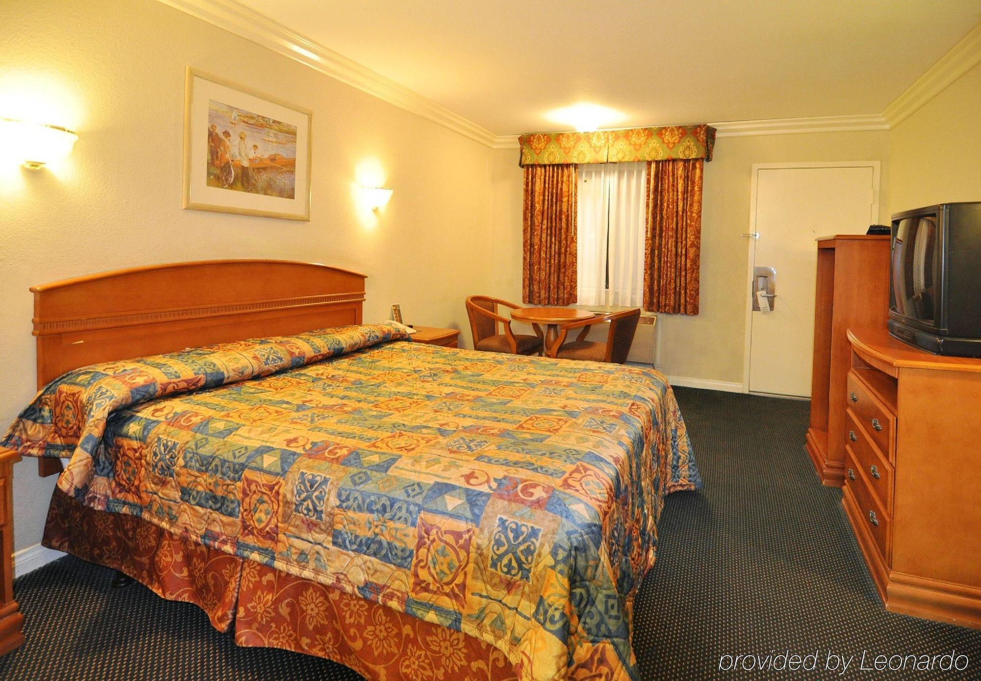 Orange Tustin Inn In Orange Kamer foto